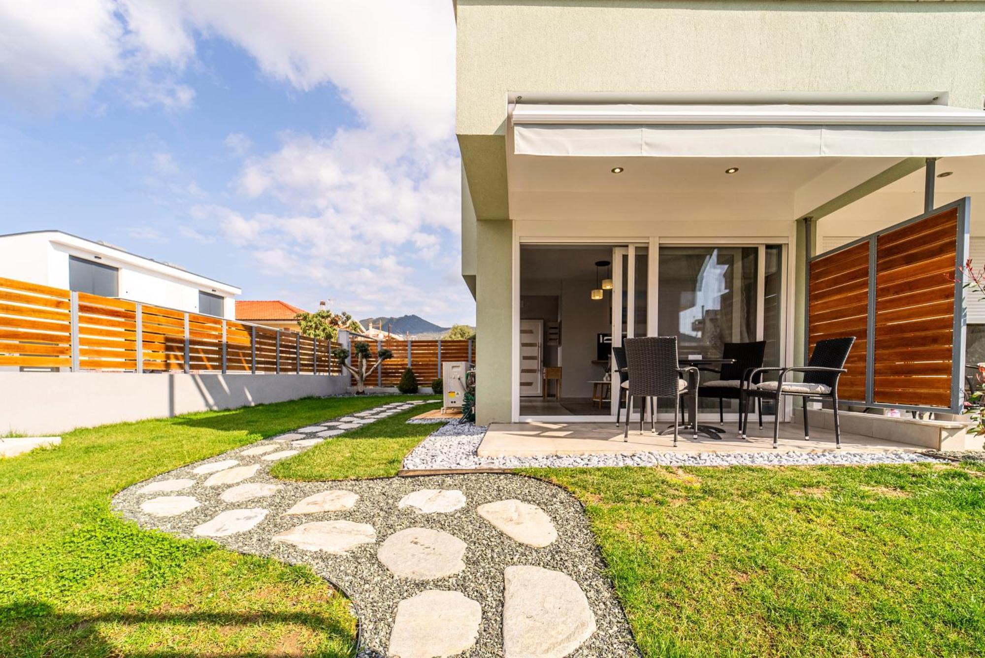 Aegean Twin Houses Nea Iraklitsa Exterior photo
